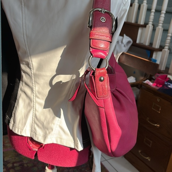 Coach Soho pleated hobo bag shoulder bag Crescent shaped leather pink vintage - Picture 4 of 17